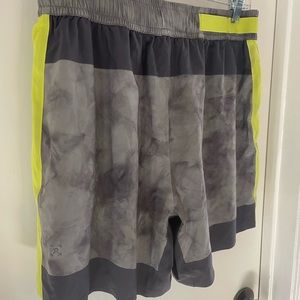 Mens Lulu lemon shorts. Size L. Robert Geller collection.